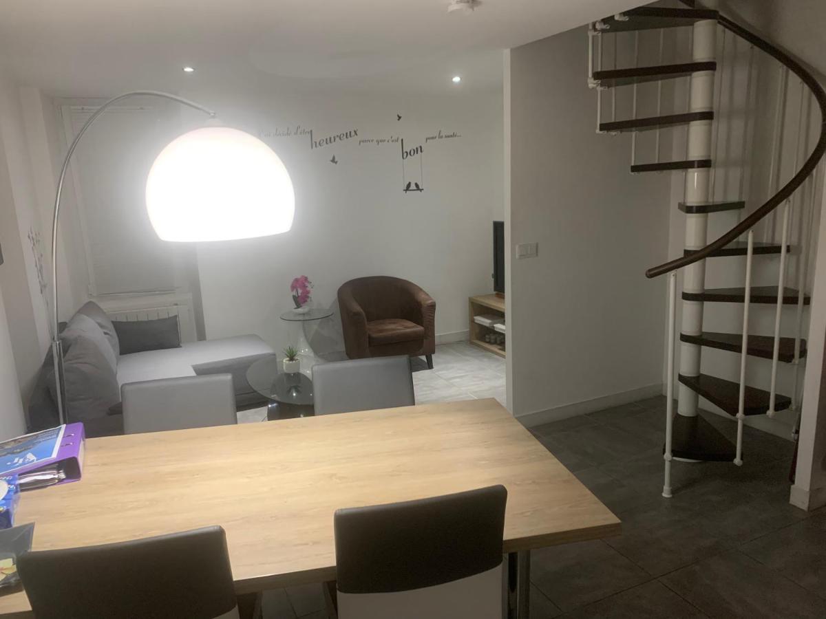 Duplex Entre Mer Et Montagnes Apartment Saint-Zacharie ภายนอก รูปภาพ